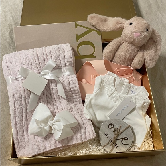 Ralph Lauren Baby Girl Gift Set - Picture 17 of 17